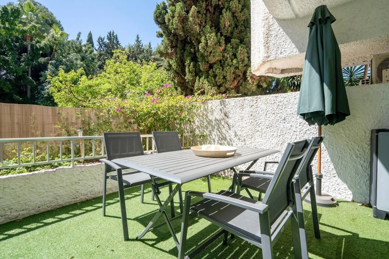 Suite Marbella Paradise 126 0*,